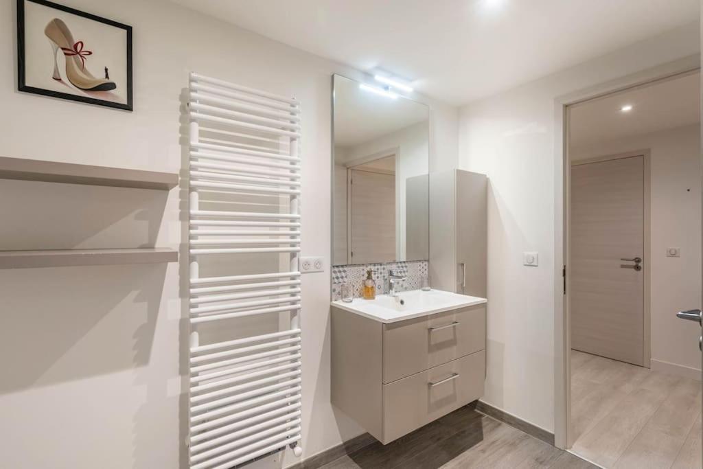 Superbe Appartement Avec Parking Gratuit 隆勒索涅 外观 照片